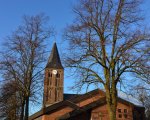 Bild der Kirche von der Pastor-Wilden-Straße gesehen