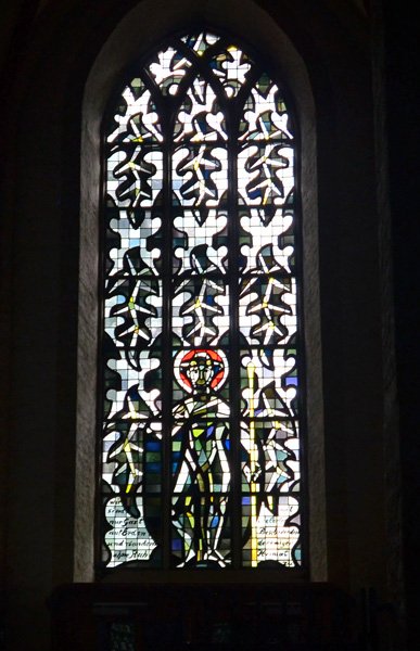 Turmfenster in der alten Kirche