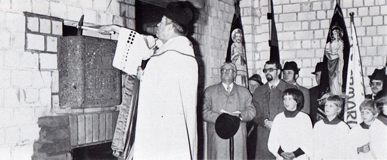 Grundsteinlegung für die Erweiterung der Kirche 1978
